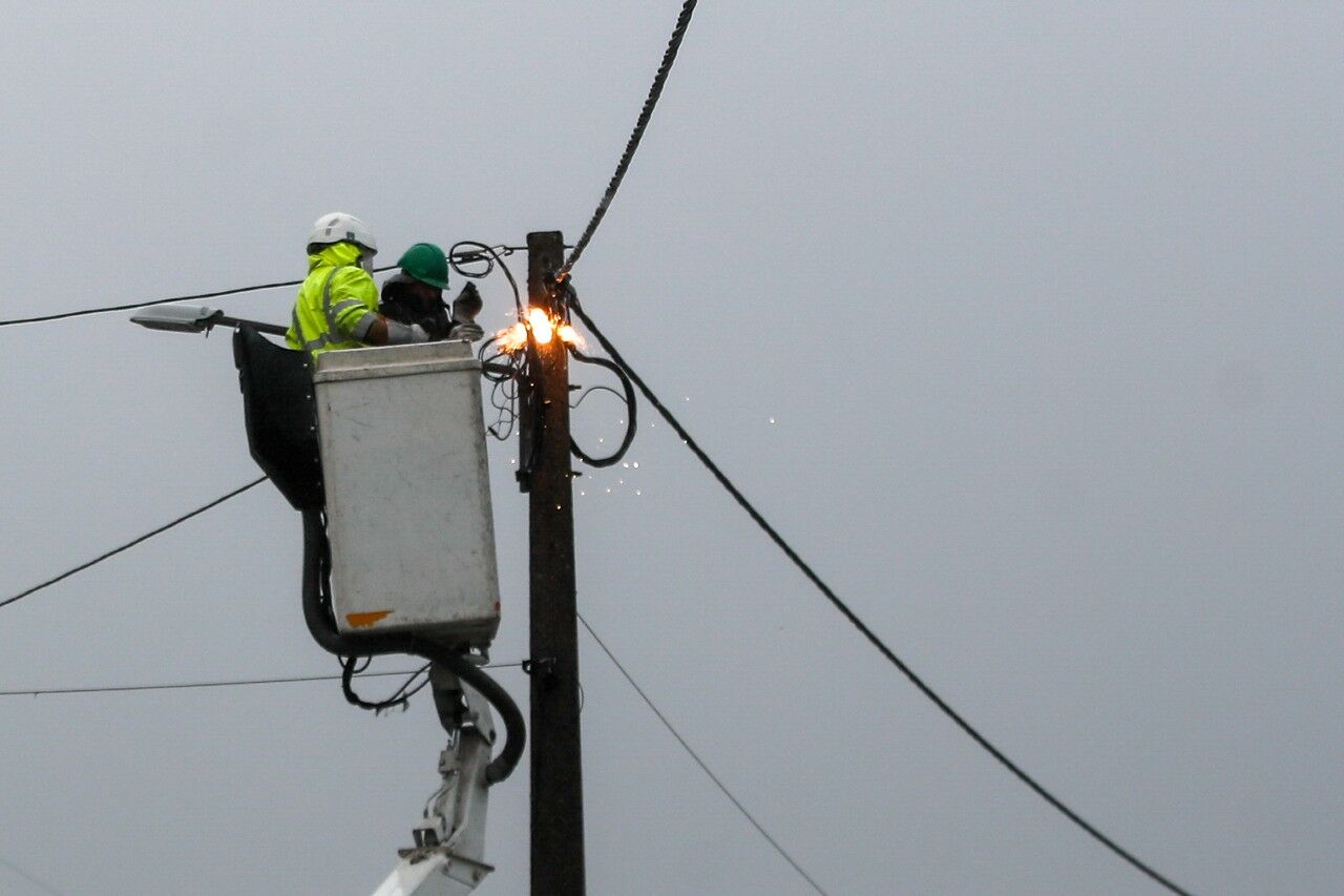 Morreu eletrocutado a fazer serviço para a E-Redes. 16 mortes relacionadas com mau tempo