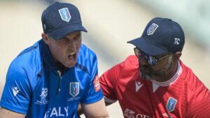 Capitão da Itália sofre lesão que pode encerrar o torneio quatro saldos na primeira partida da equipe na Copa do Mundo T20