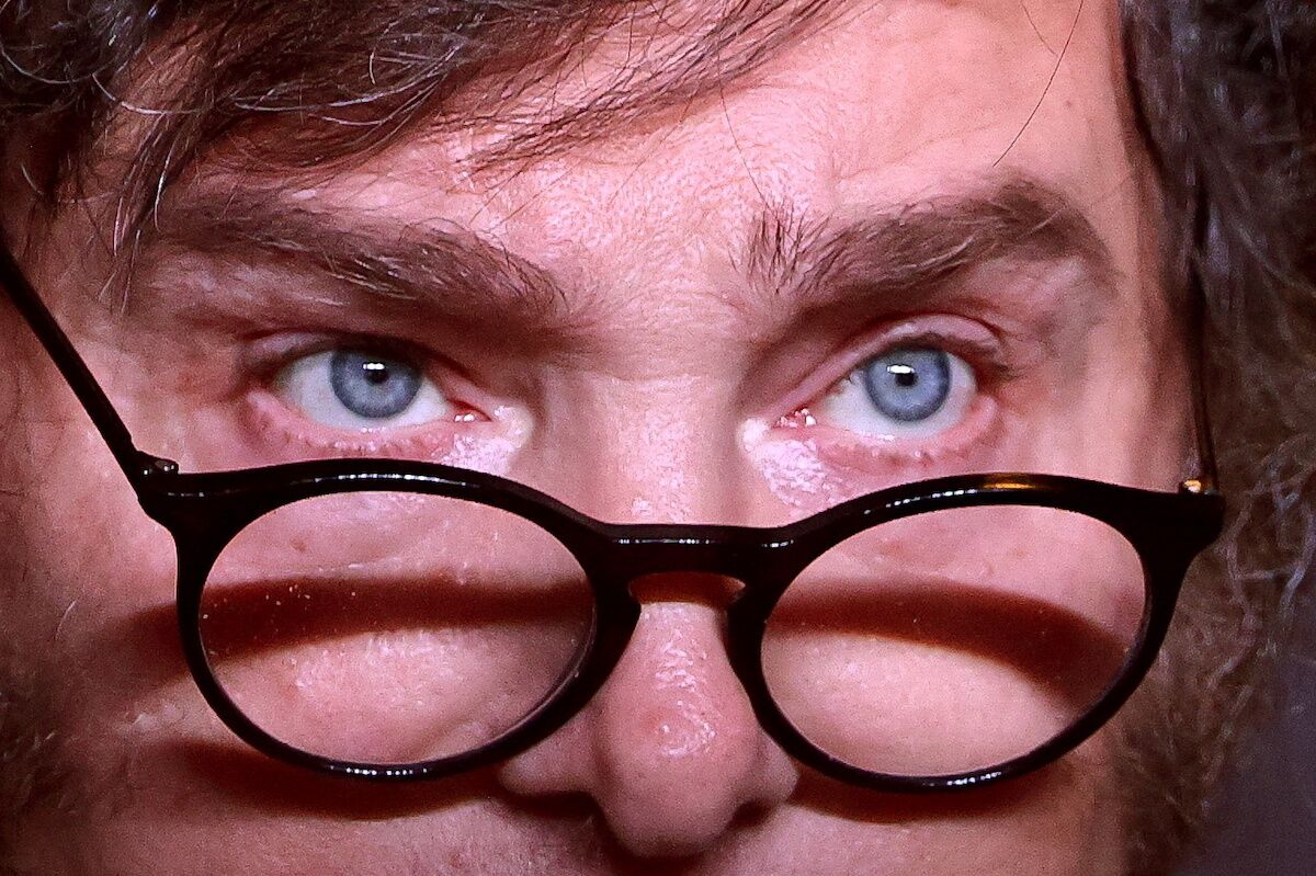 Milei cria órgão para desmentir a imprensa (sempre que for preciso)