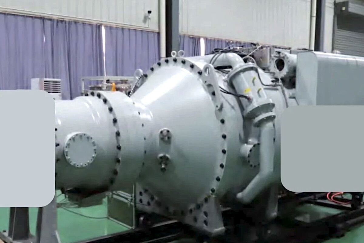 Nova arma de micro-ondas de 20 GW da China “frita” satélites com rajadas de 60 segundos